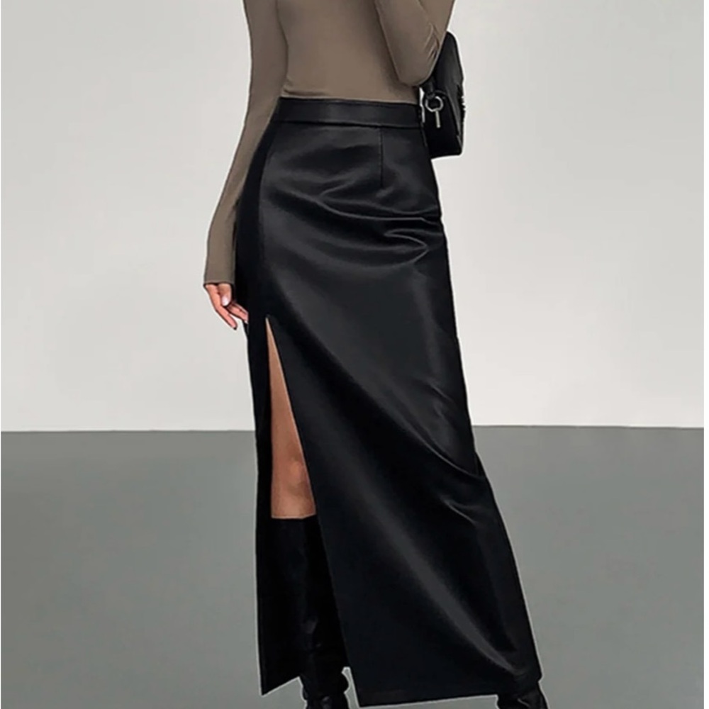 Elegant Black Faux Leather MIDI Skirt